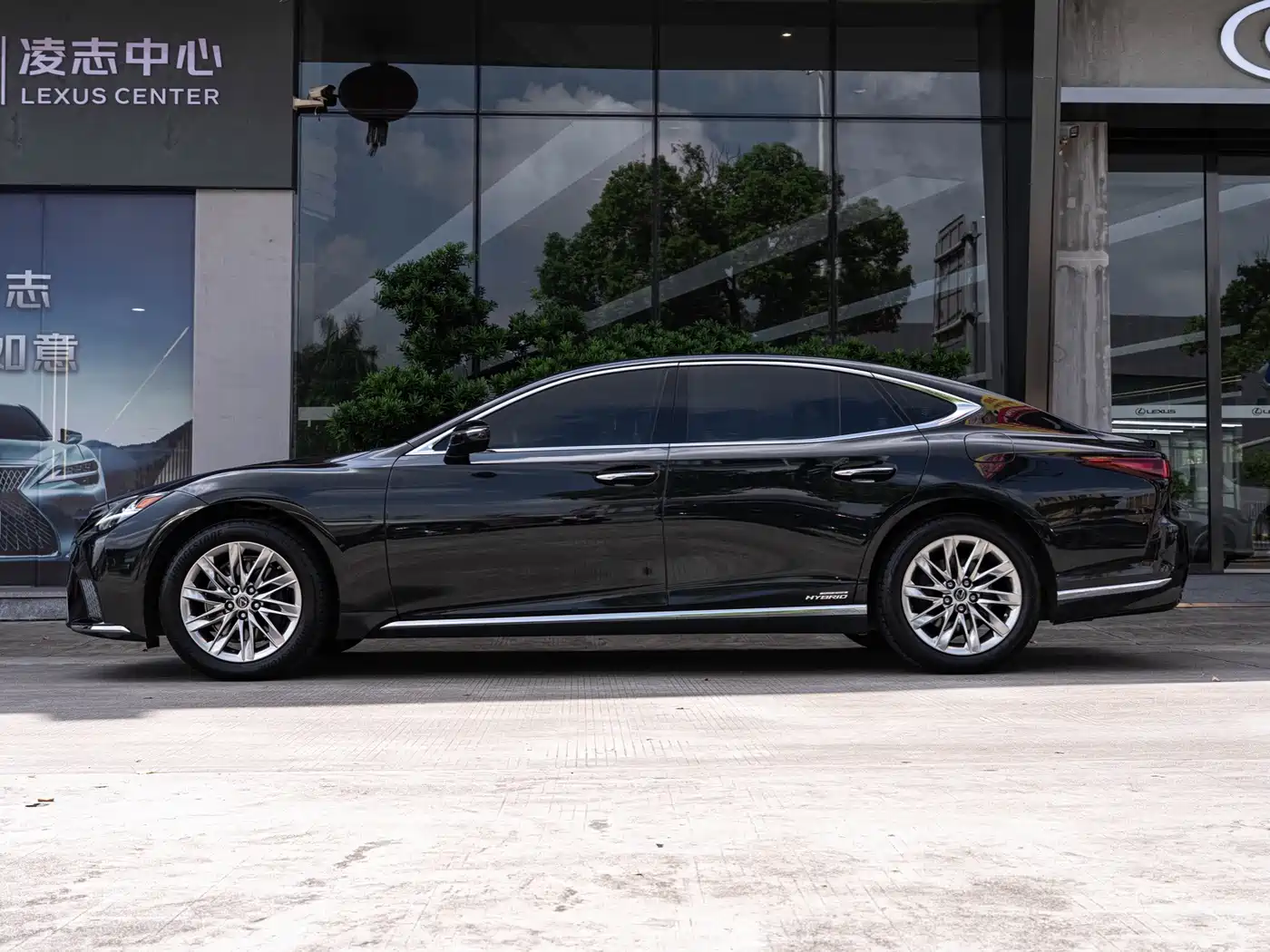 LEXUS LS