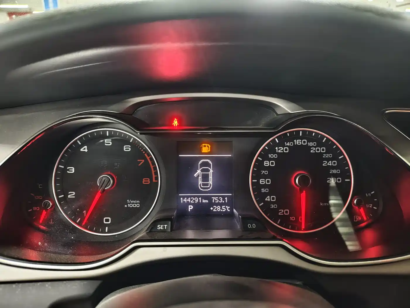 Audi A4L 2015 45 TFSI quattro Individual Sport фото 13