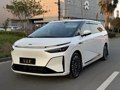 Xpeng X9