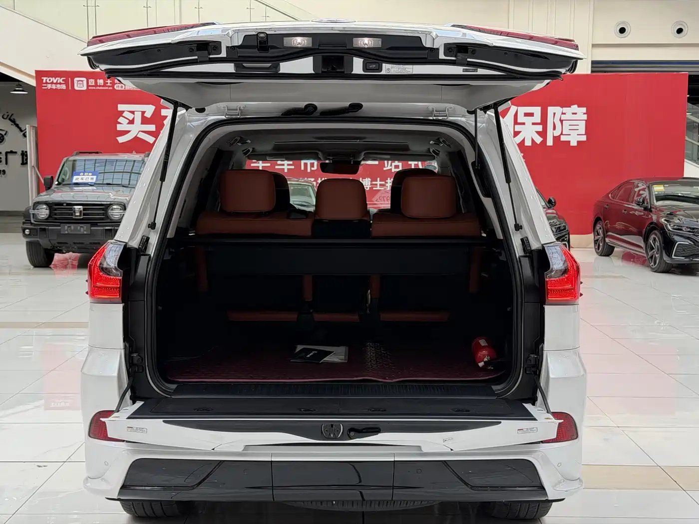 Lexus LX 2019 570 Peak Special Edition фото 12