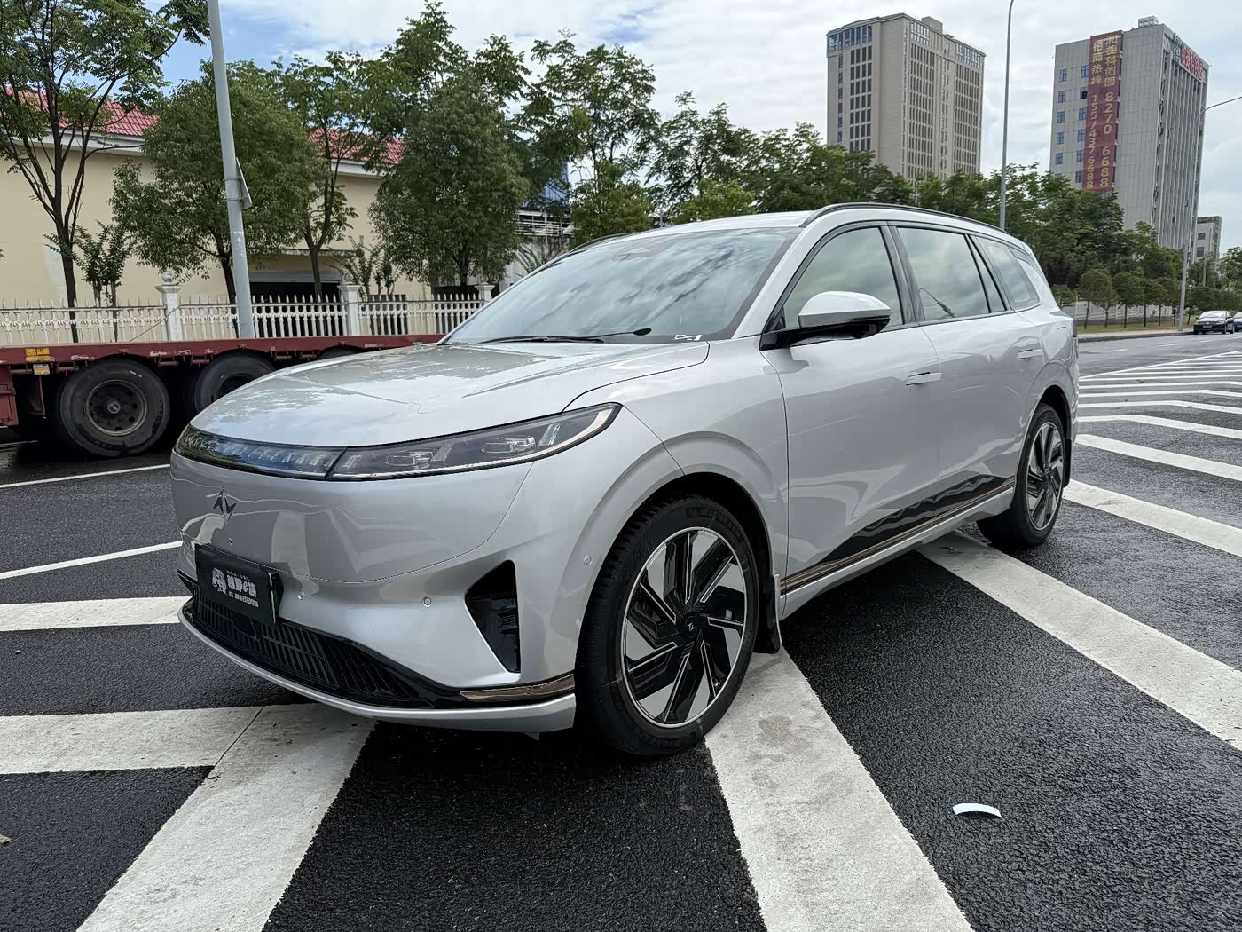 Dongfeng Yipai eπ008