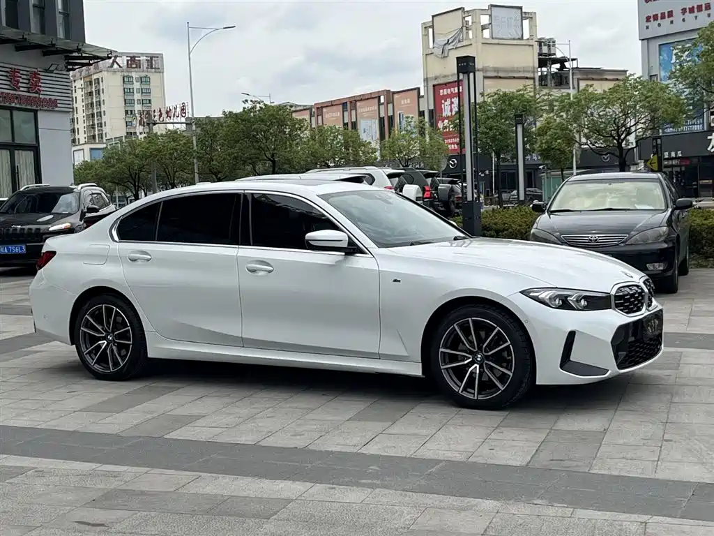 BMW 3 Series 2023 325Li M Sport Package фото 3