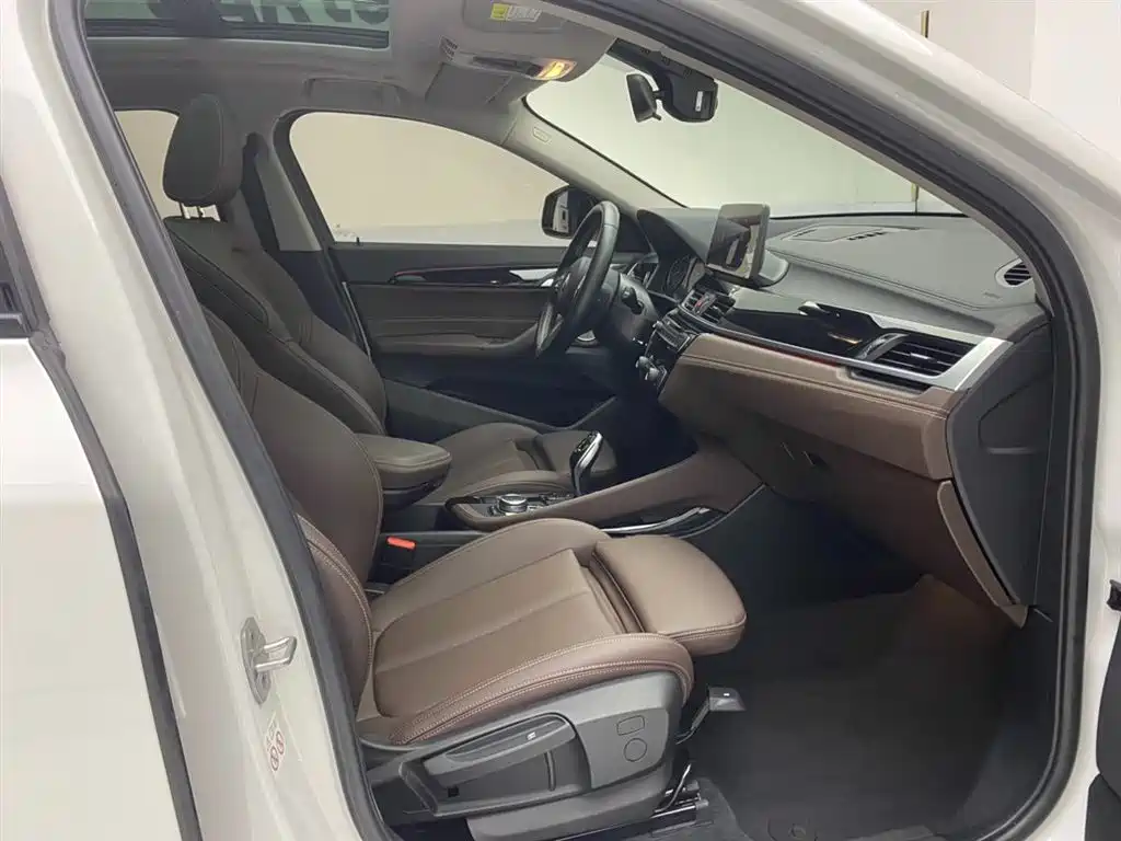 BMW X2 2024 2023 sDrive25i M Sport Shadow Edition