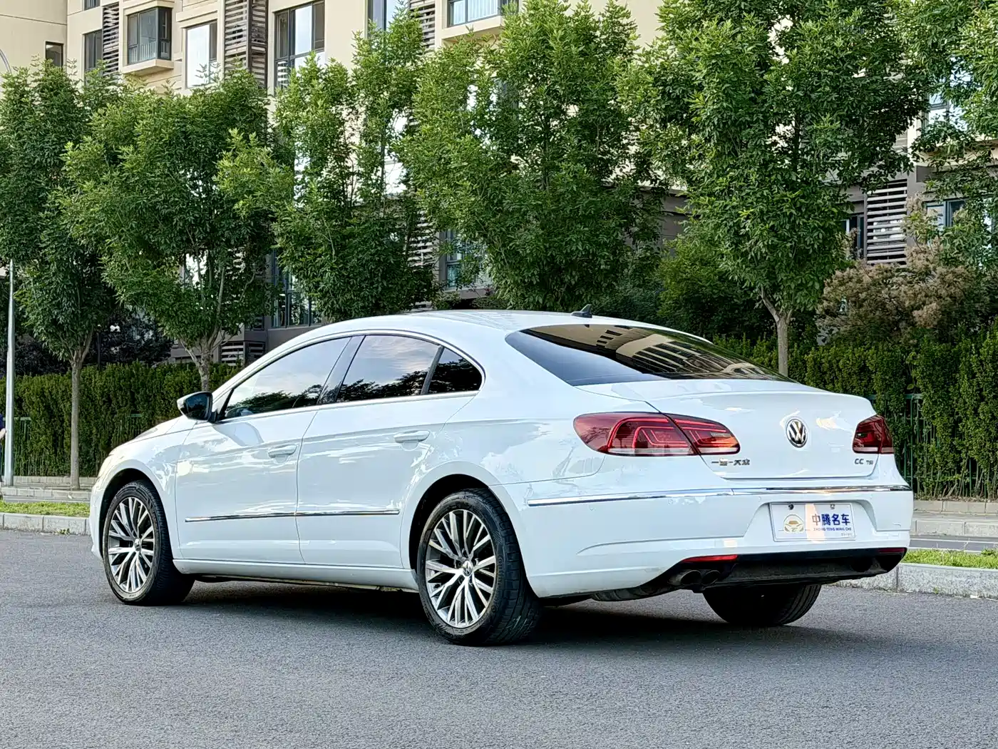 Volkswagen FAW-Volkswagen CC 2016 Model 1.8TSI Luxury фото 27