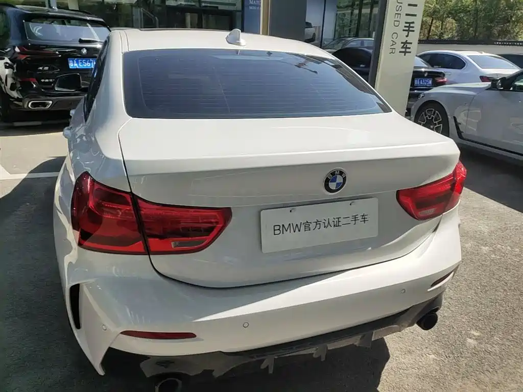 BMW 1-SERIES