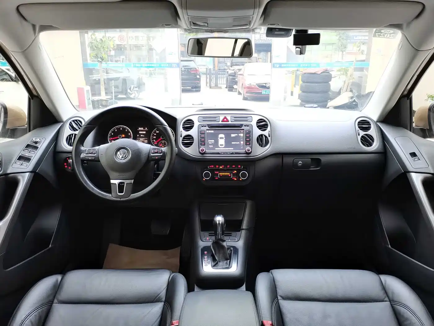 Volkswagen Tiguan 2012 1.8TSI Automatic 2WD Trend Edition фото 11
