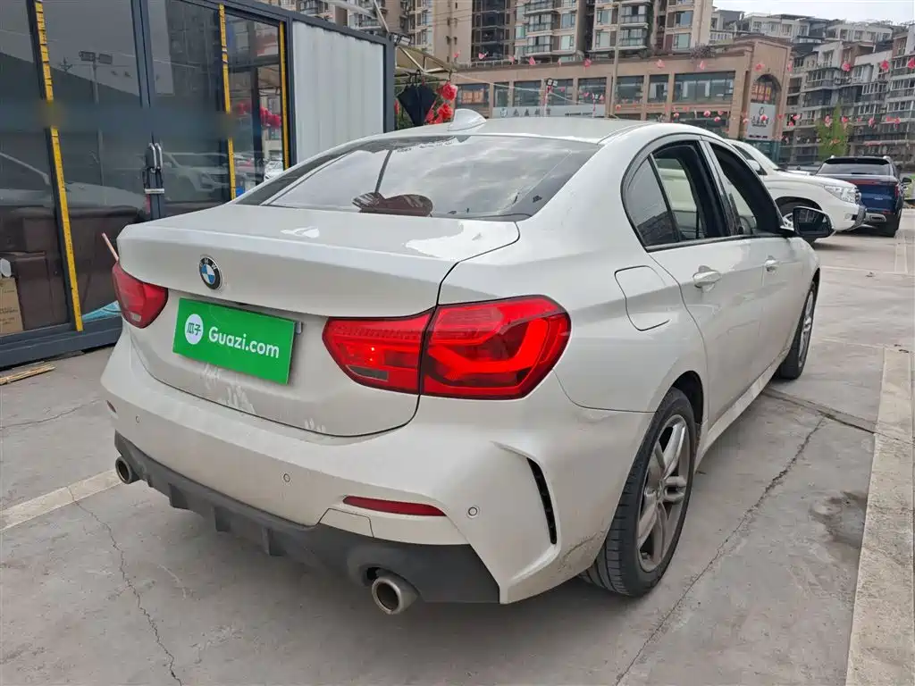 BMW 1 Series 2020 Model 120i M Sport Package фото 7