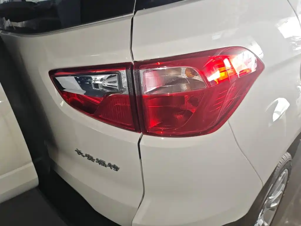 Ford EcoSport 2018 2018 1.5L Automatic Platinum Wing
