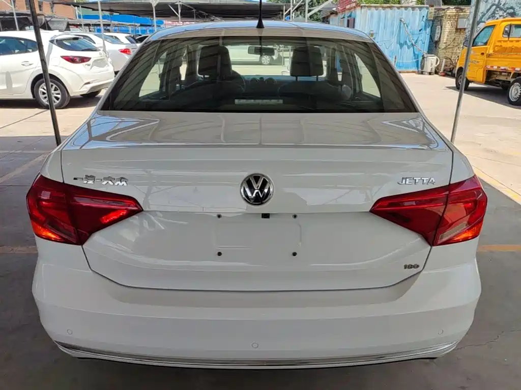 Volkswagen Jetta 2017 1.5L Manual Comfort фото 6