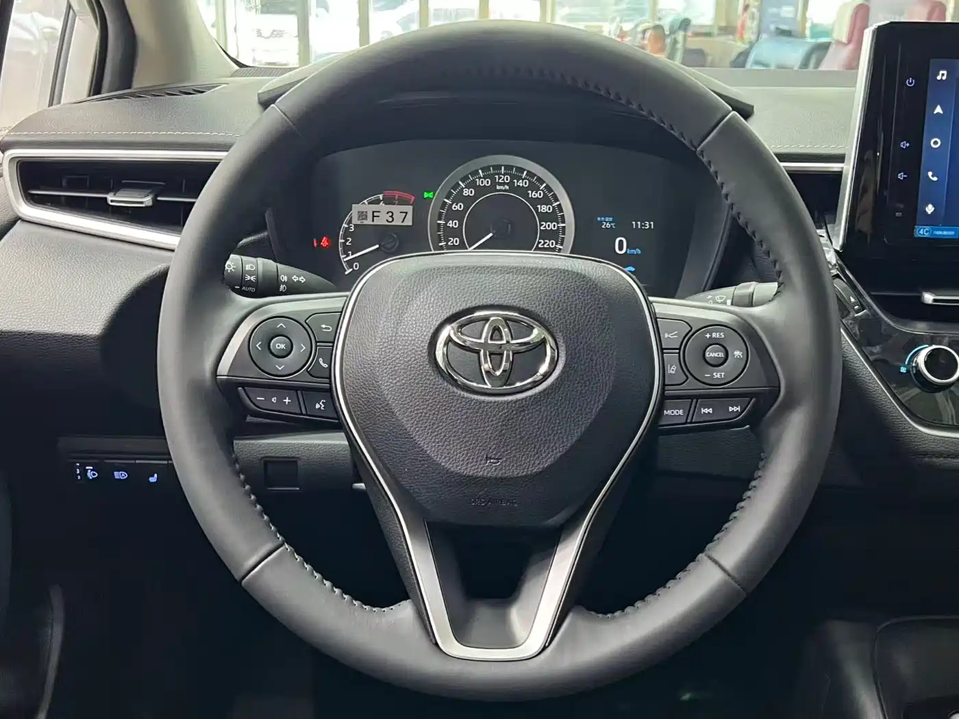 Toyota Corolla 2021 1.2T S-CVT Luxury Edition фото 10