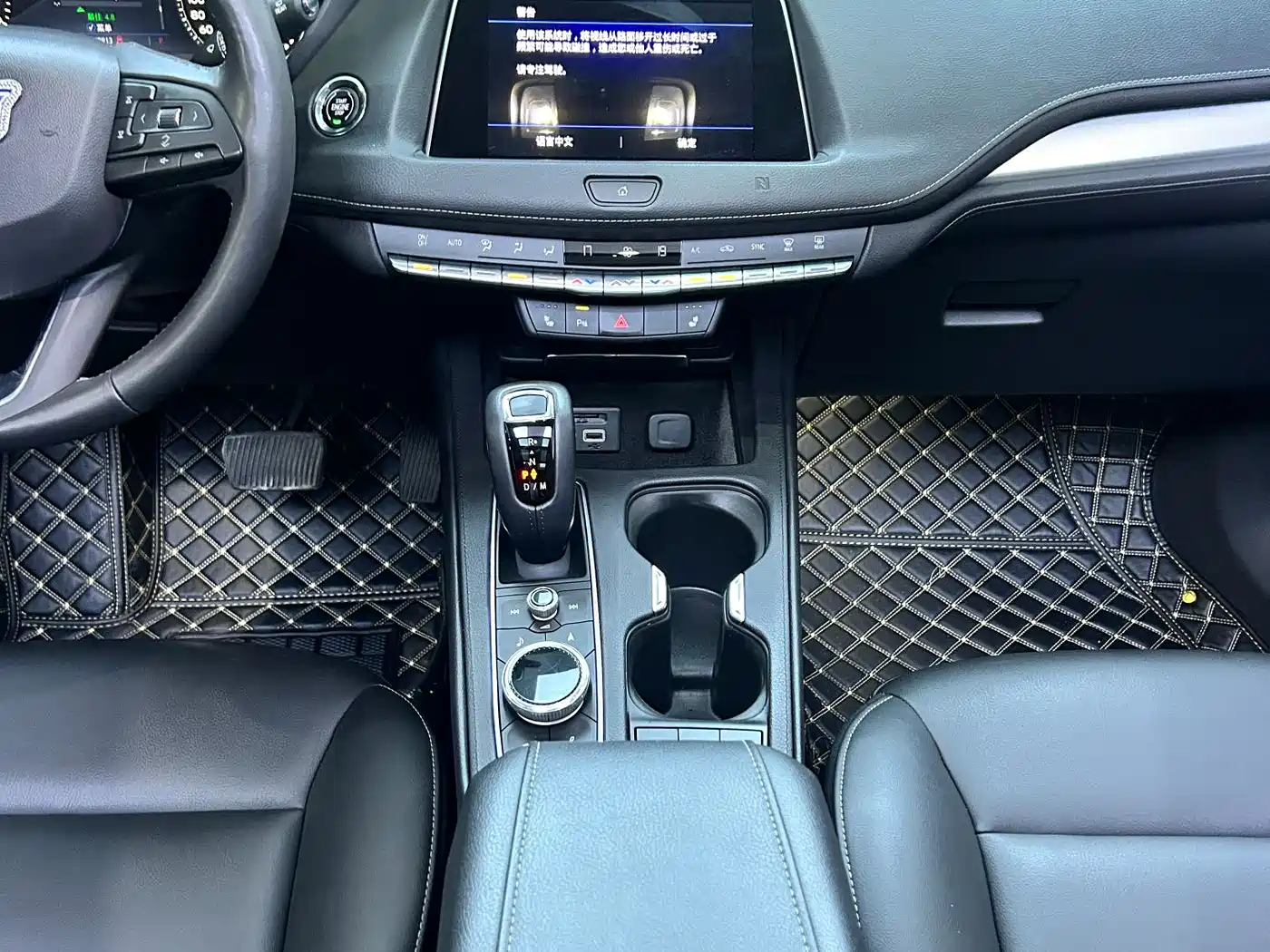 Cadillac XT4 2018 28T FWD Leading Edition фото 10