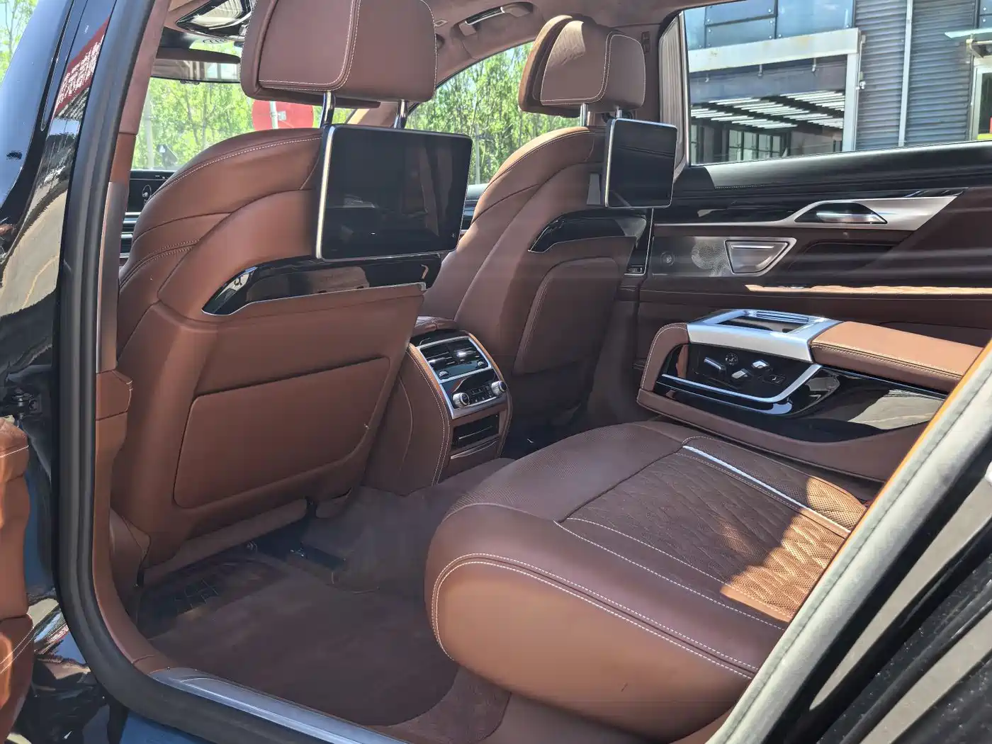 BMW 7-SERIES