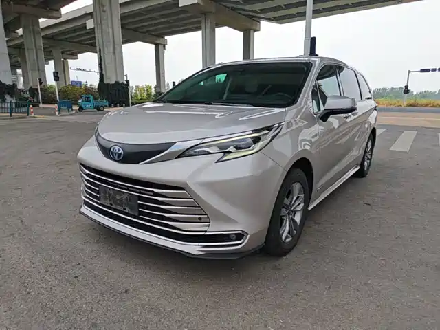 Toyota Sienna 2.5L, гибрид, Комфорт