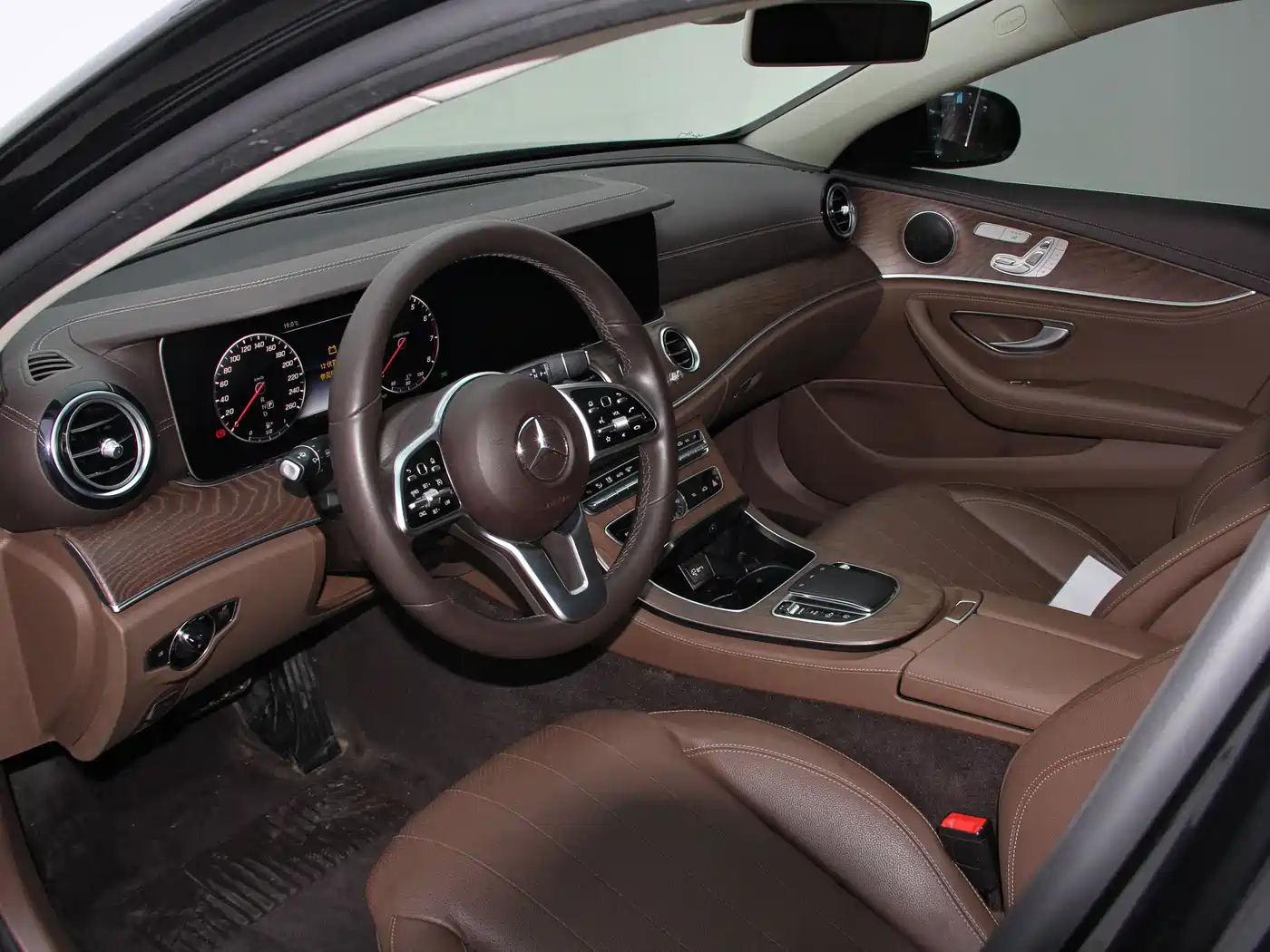Mercedes-Benz E-Class 2020 Facelift E 300 L Fashion фото 4