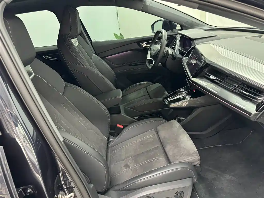 Audi Q4 e-tron 2023 40 e-tron Innovation Edition фото 7