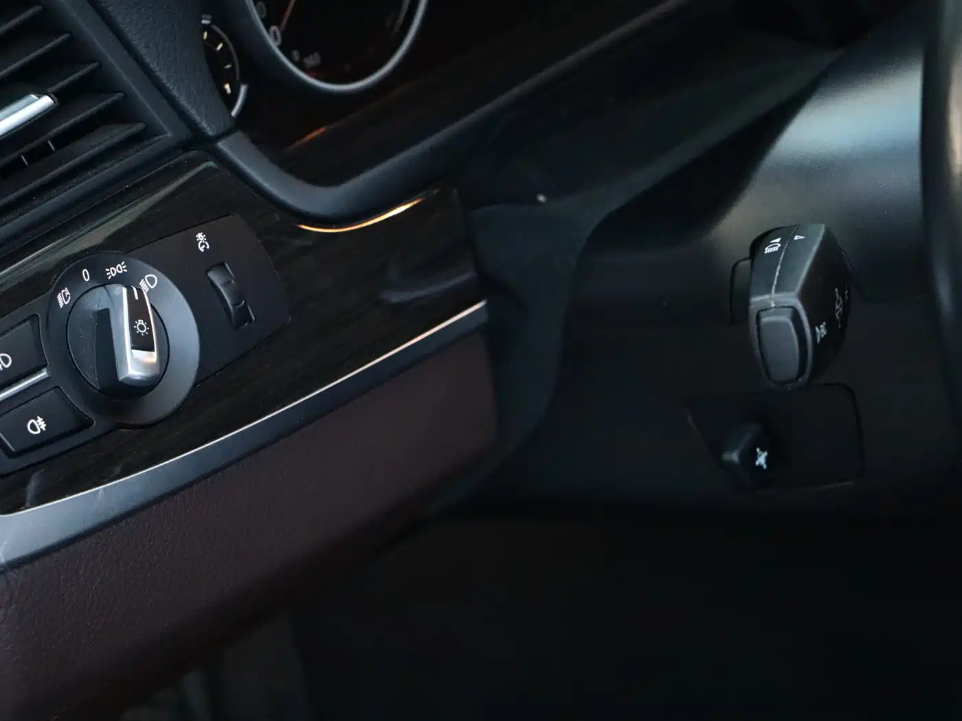 BMW 5 Series 2017 525Li Luxury Design Package фото 9