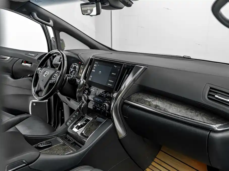 Toyota Vellfire 2021 Crown Hybrid 2.5L HV Premium Edition фото 17