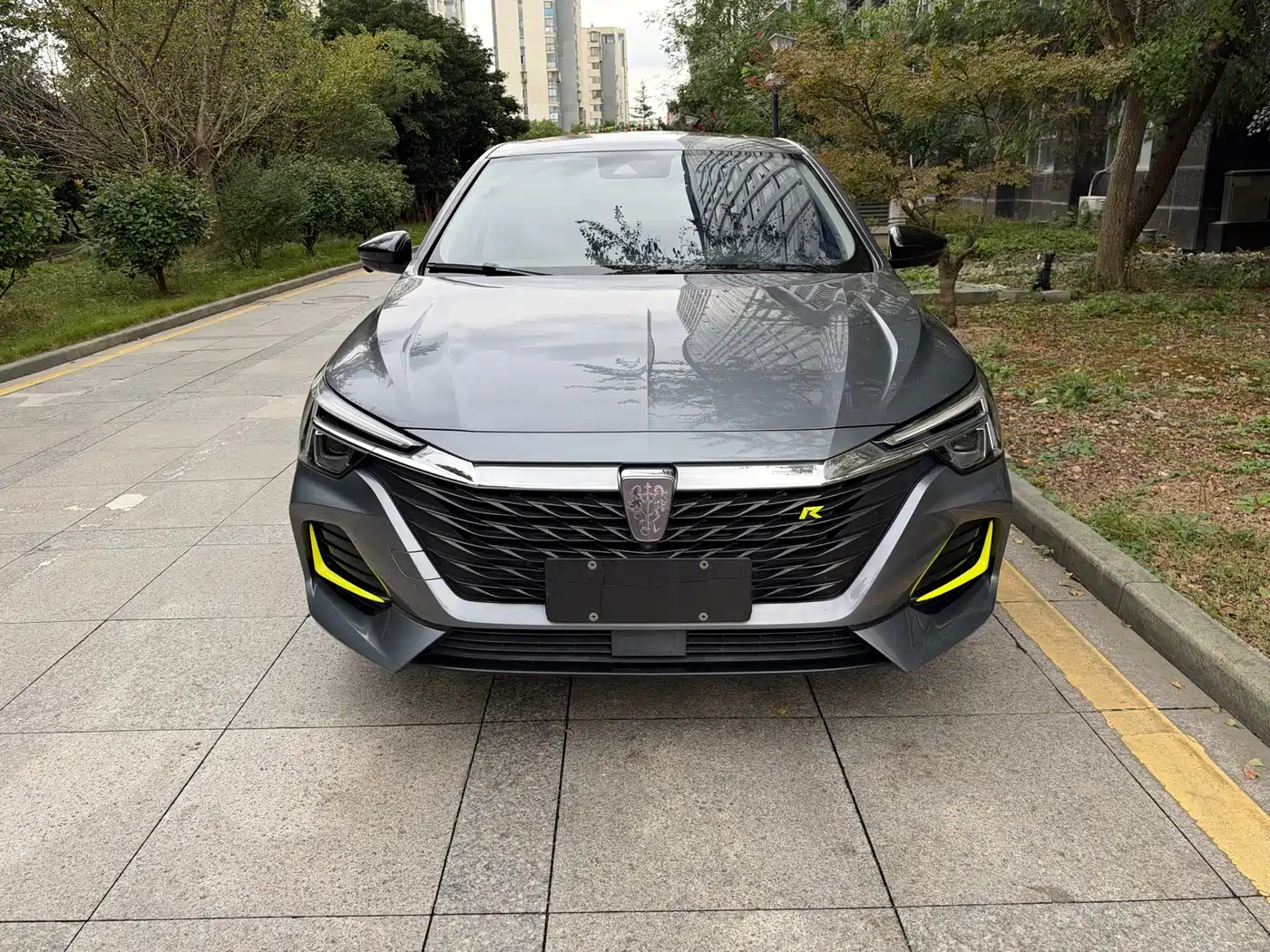 Roewe i6 MAX 2021 2020 Model 300TGI Automatic Cool & Smart Edition