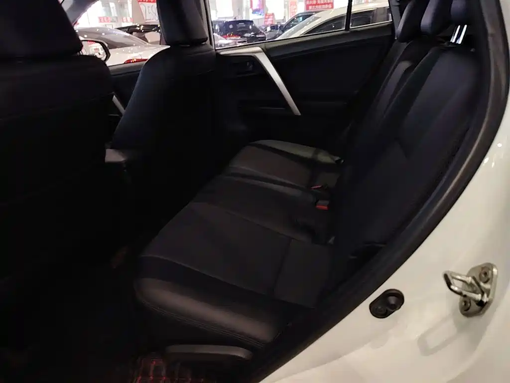Toyota RAV4 Rongfang 2019 2.0L CVT 2WD Pioneer Edition China VI фото 17