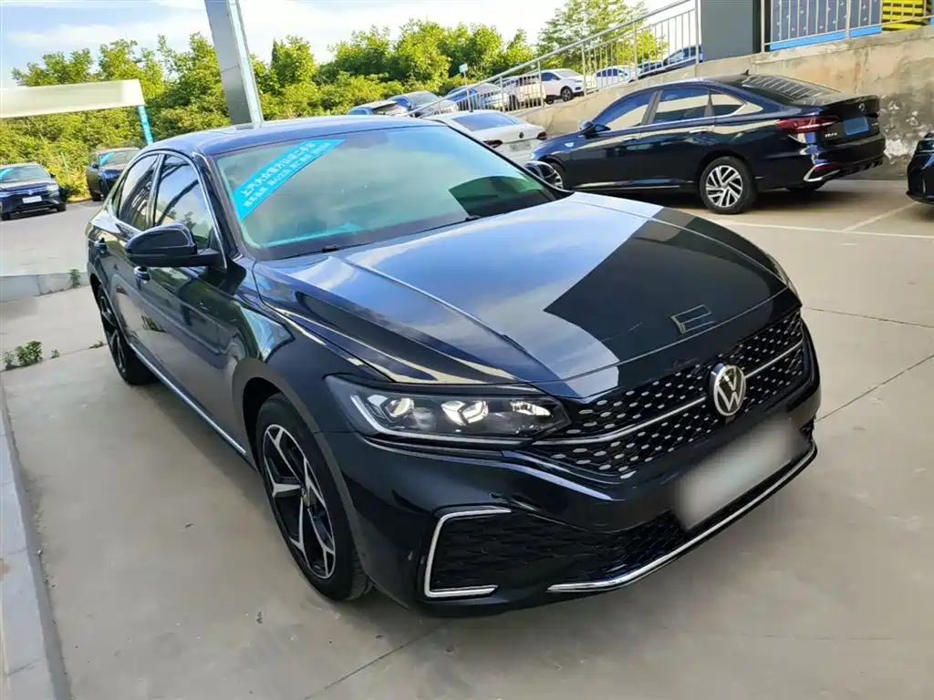 Volkswagen Passat 2025 Outstanding 380TSI Starlight Dragon Soaring Edition фото 4