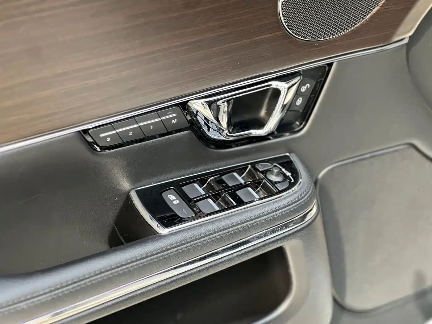 Jaguar XJ 2016 2016 XJL 2.0T 2WD Elegance Business Edition