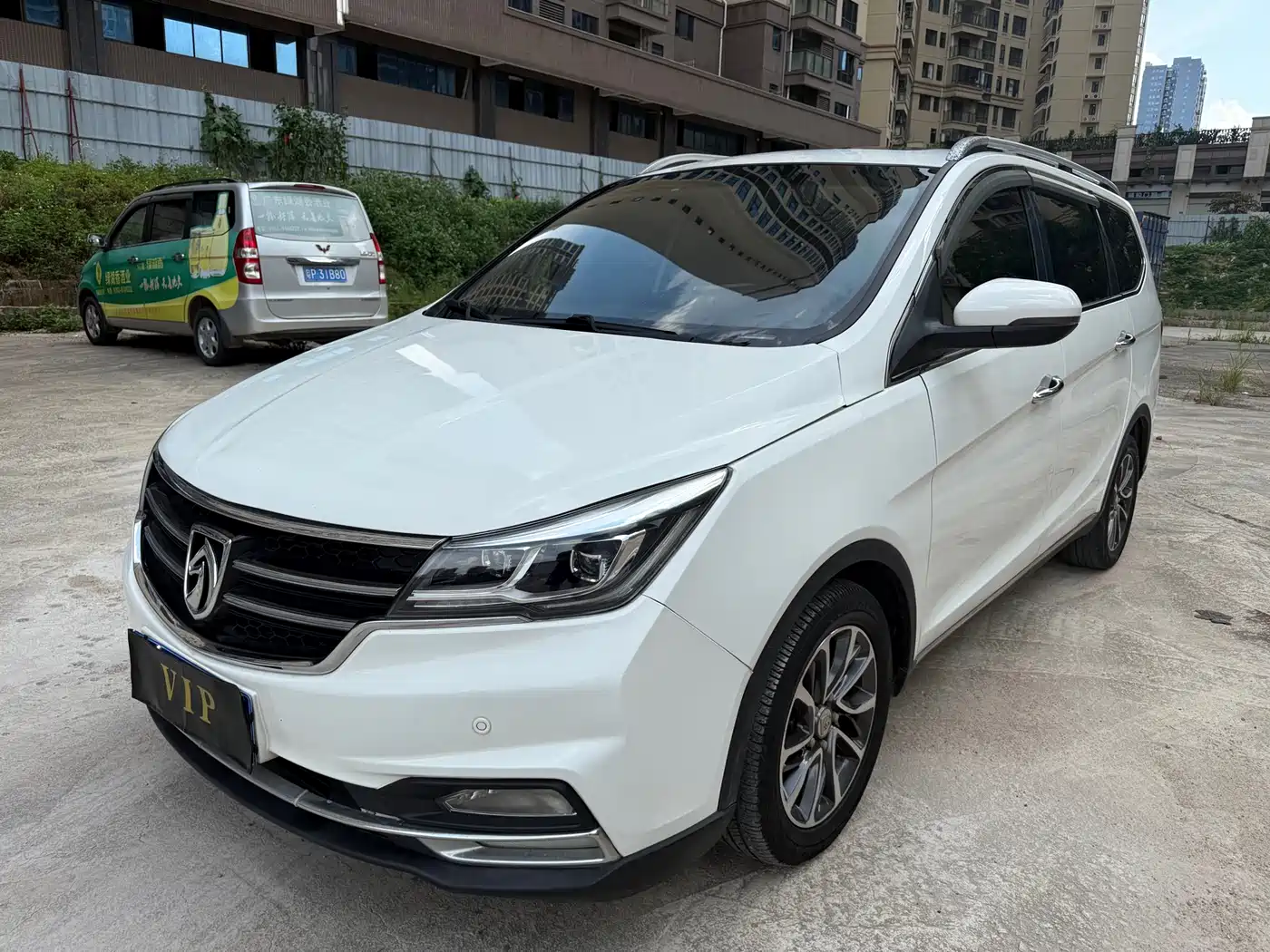 Baojun 730 2017 1.5T Manual Luxury 7-Seater фото 3
