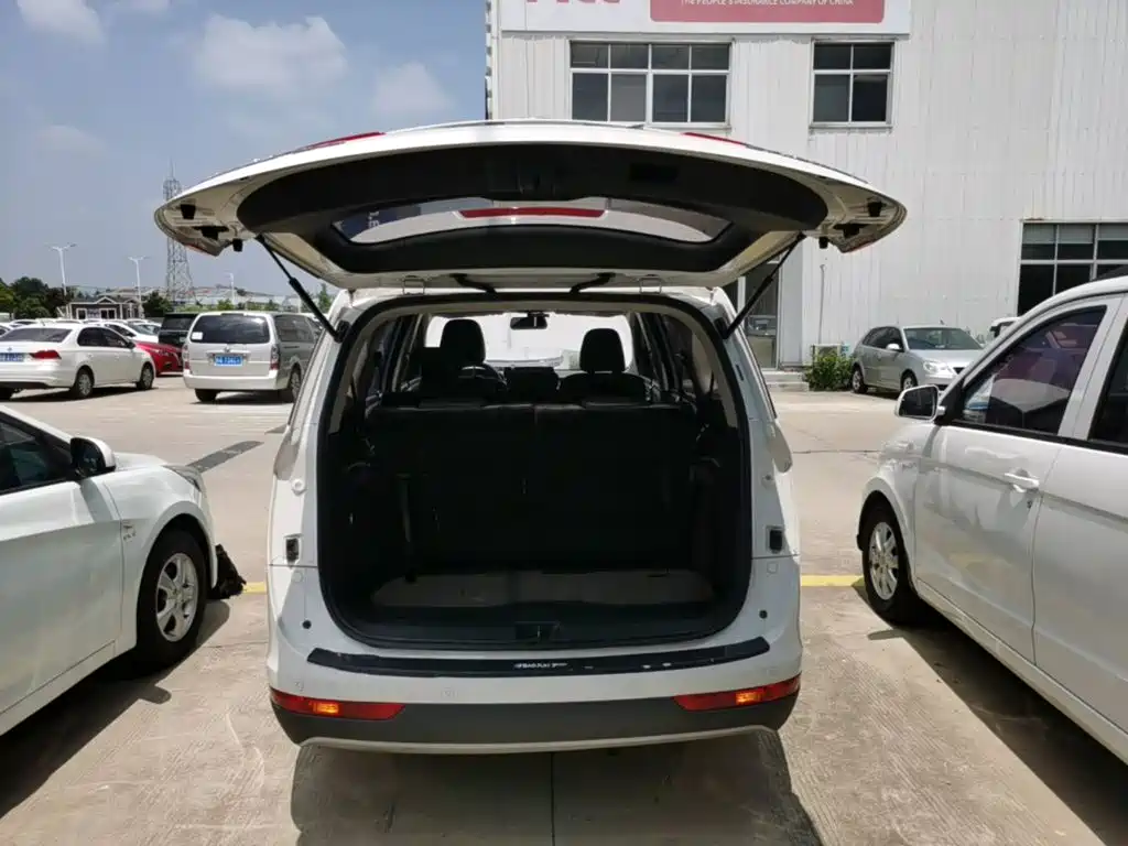 Baojun 730 2019 2019 1.5T CVT Fashion 7-Seater China V