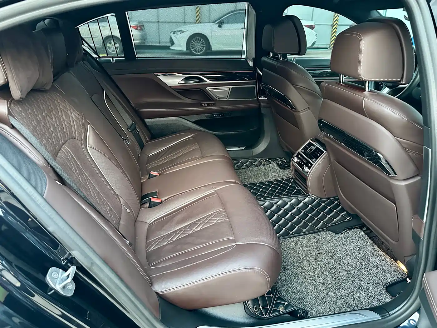 BMW 7 Series 2019 Facelift 730Li M Sport Package фото 11