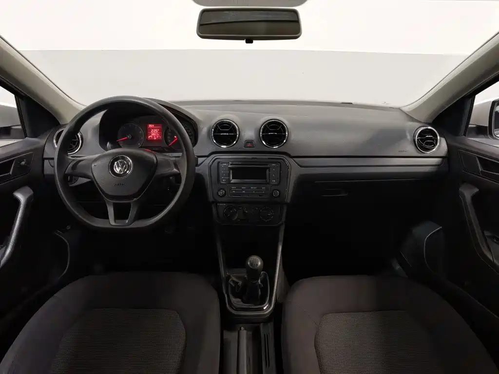 Photo 5 - Volkswagen Jetta