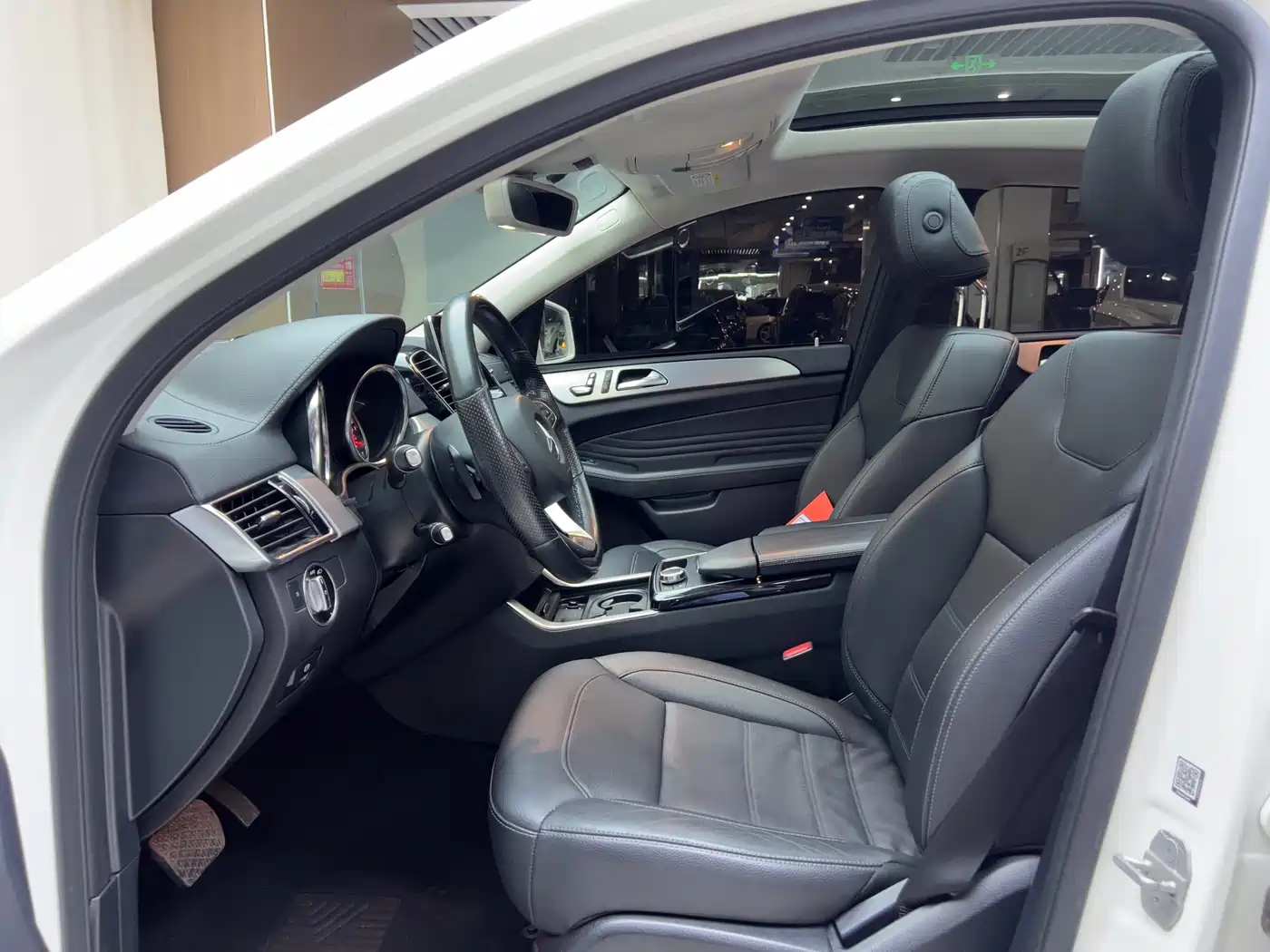 Mercedes-Benz GLE Coupe 2015 GLE 320 4MATIC Coupe SUV фото 9