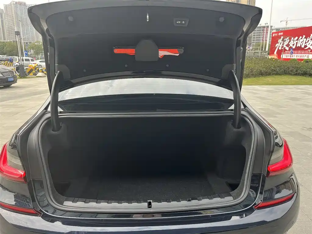 BMW 3 Series 2022 Facelift 325Li M Sport Package фото 30