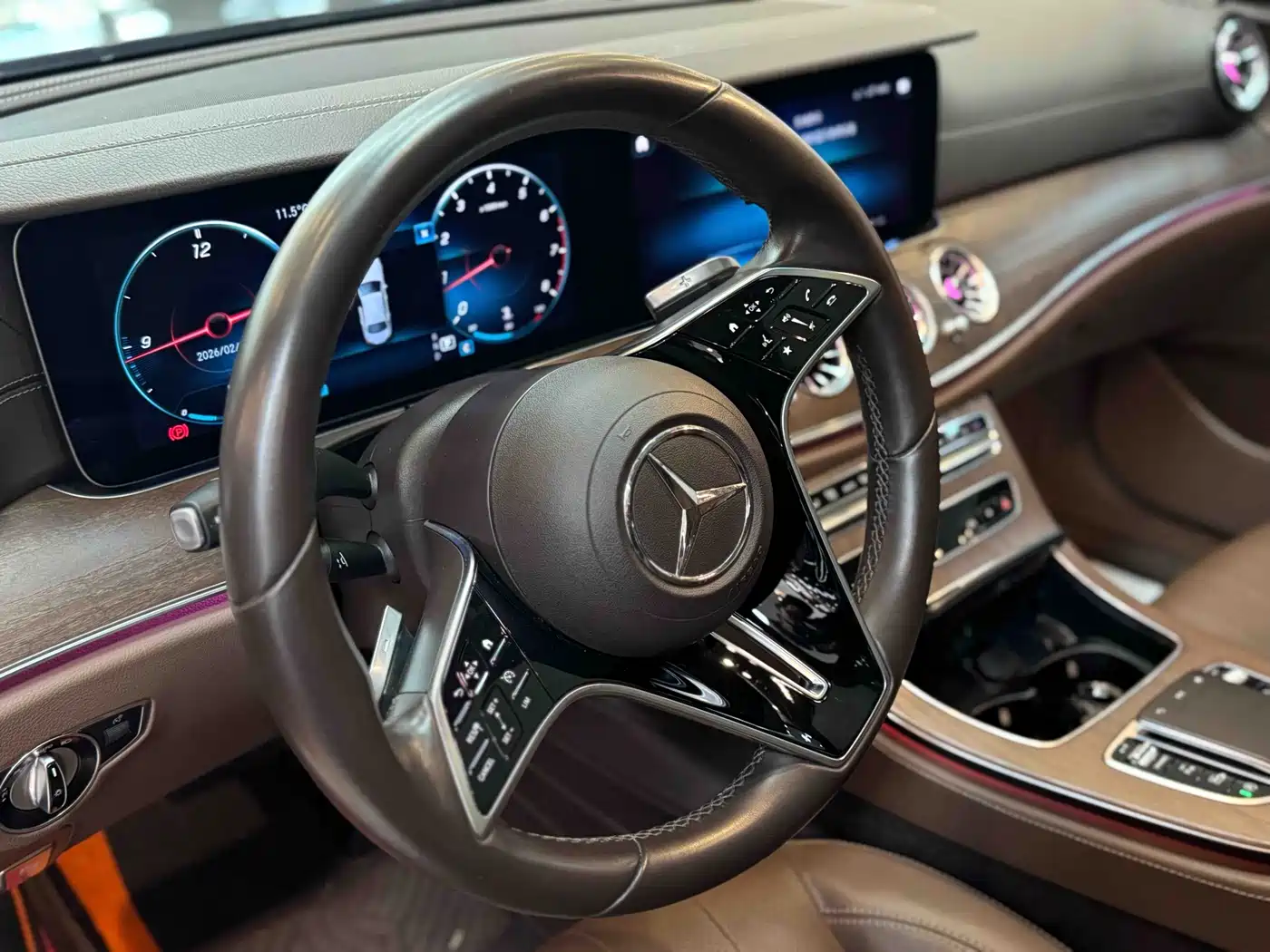 Mercedes-Benz E-Class 2021 E 300 L Luxury фото 8