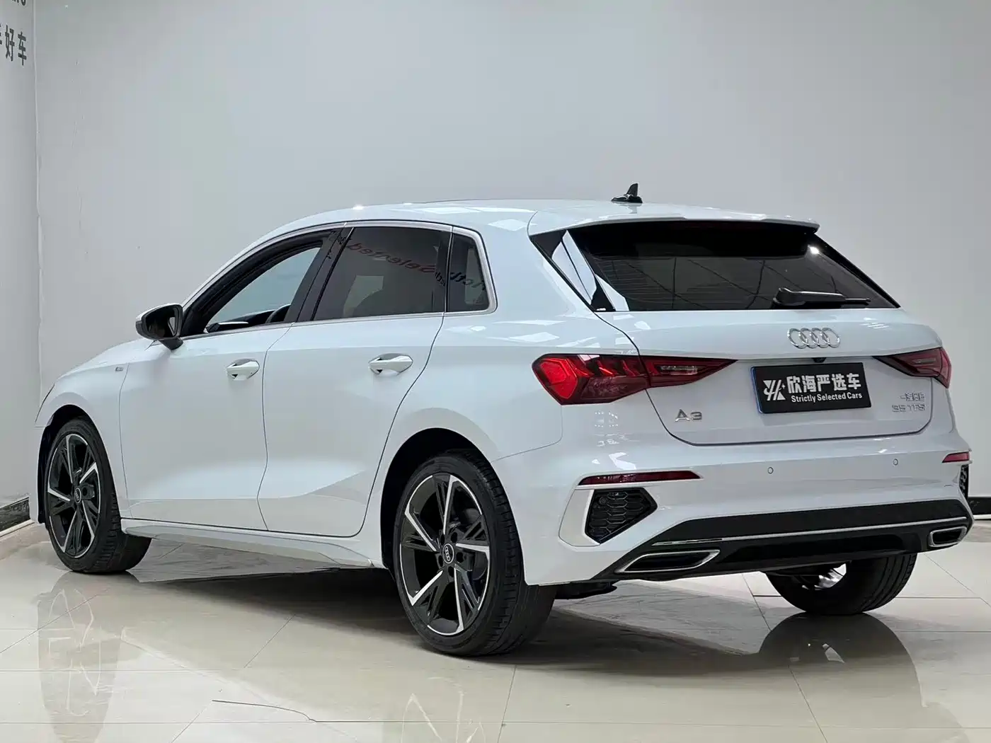 Audi A3 2024 Model Sportback 35 TFSI Fashion Sport фото 4