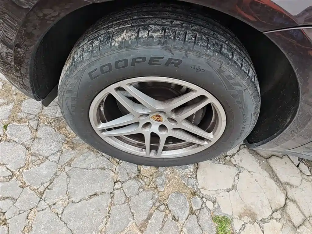 Porsche Macan 2018 Macan 2.0T фото 23