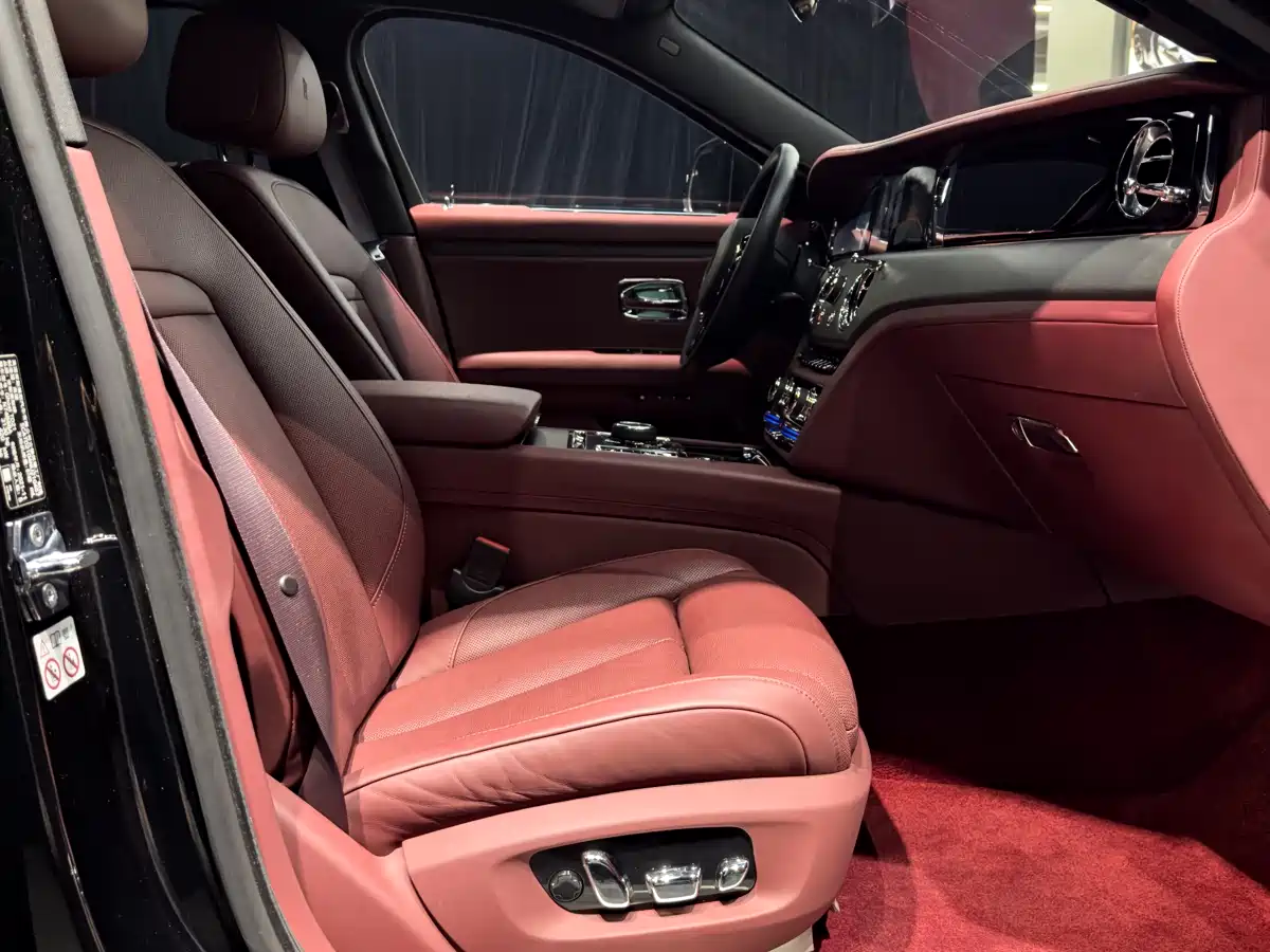 Rolls-Royce Ghost 2021 6.7T Standard Wheelbase фото 11