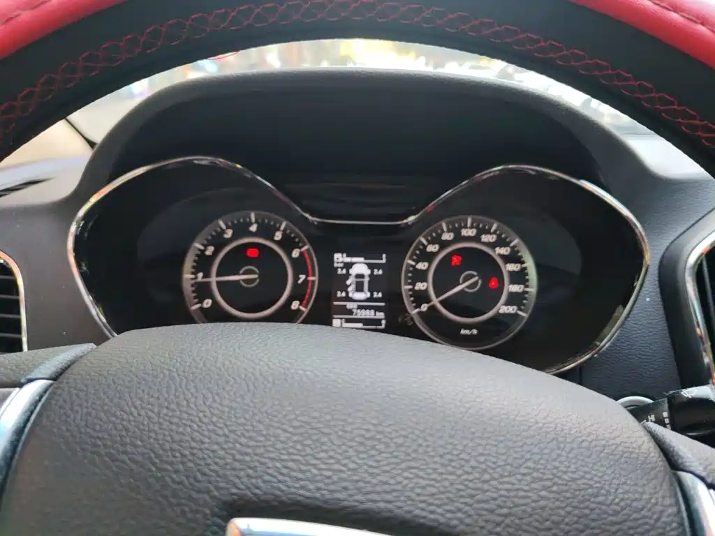 Baojun 560 2015 2015 1.8L Manual Luxury