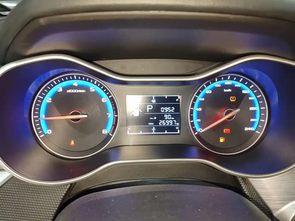 Фото 12 - Geely Vision