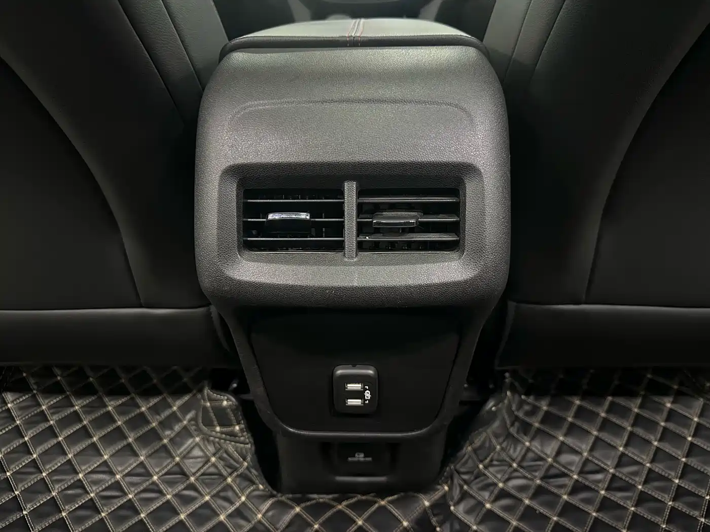 Chevrolet Equinox 2021 550T RS 4WD Intelligent Defender Edition фото 6