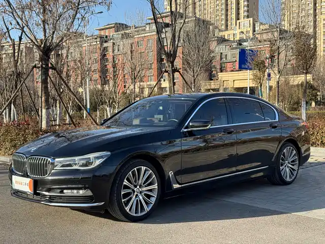 BMW 7 SERIES