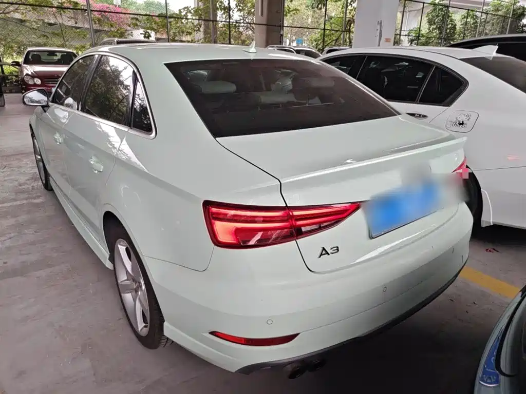 Audi A3 2018 30th Anniversary Limousine 35 TFSI Fashion фото 23