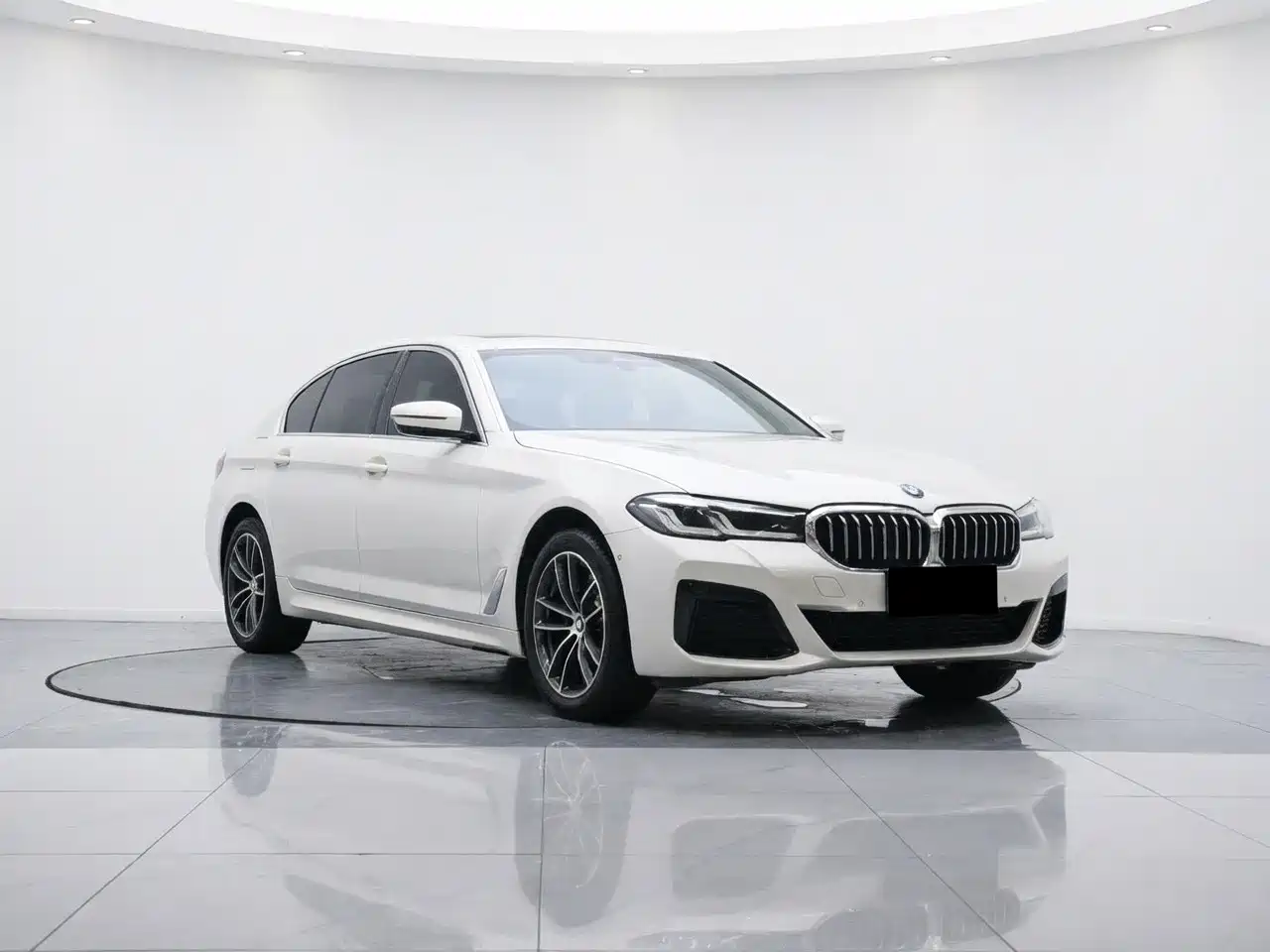BMW 5 Series 2021 525Li M Sport Package фото 3