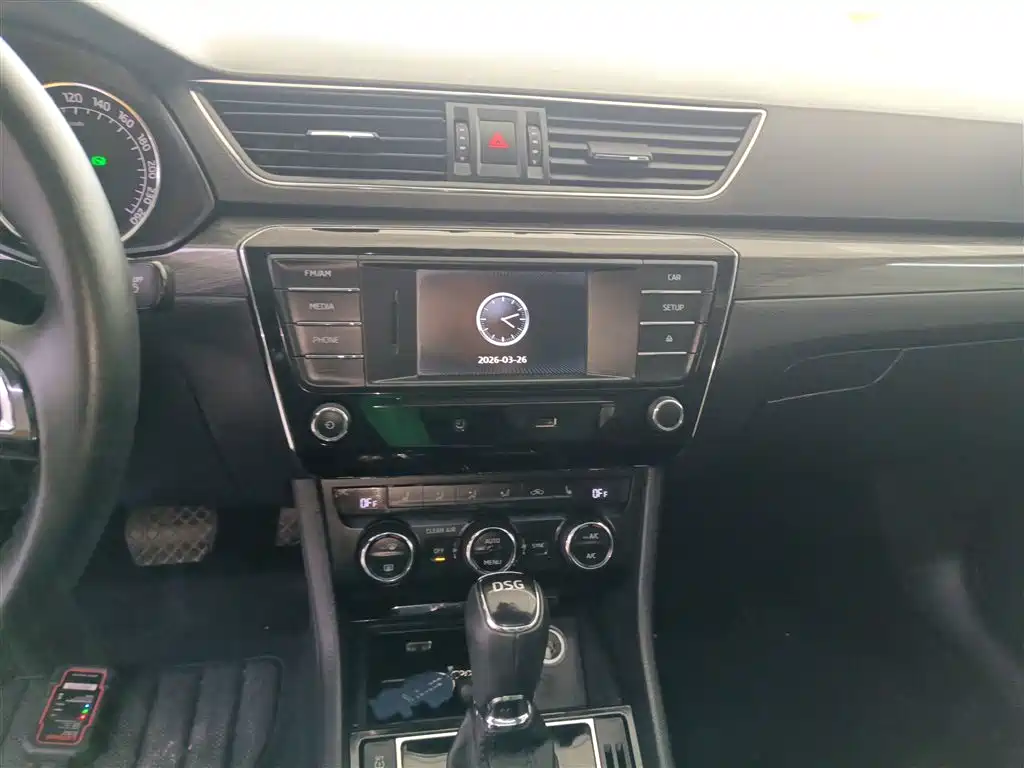 Škoda Superb 2016 TSI330 DSG Smart Edition фото 5