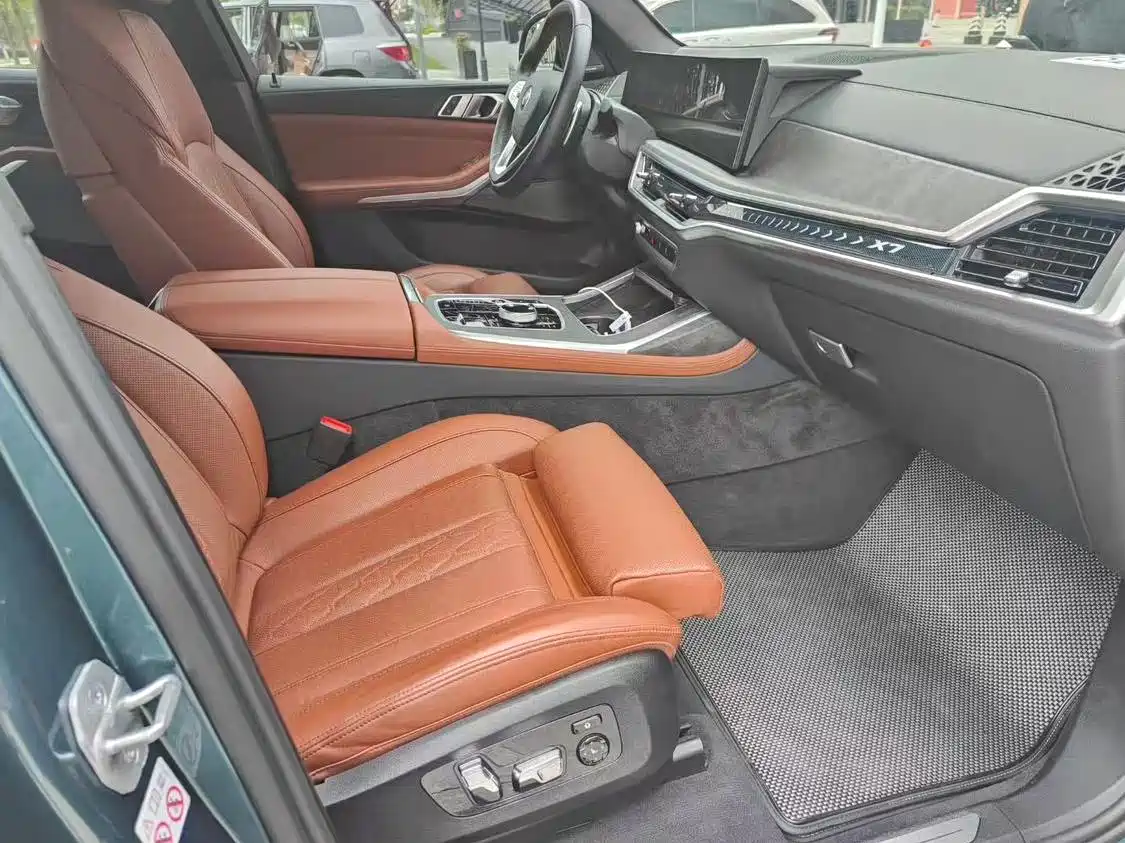 BMW X7 2023 xDrive40i Exclusive Luxury Package фото 9