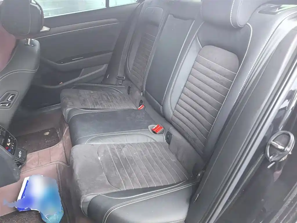 Volkswagen Magotan 2020 330TSI DSG Luxury фото 13