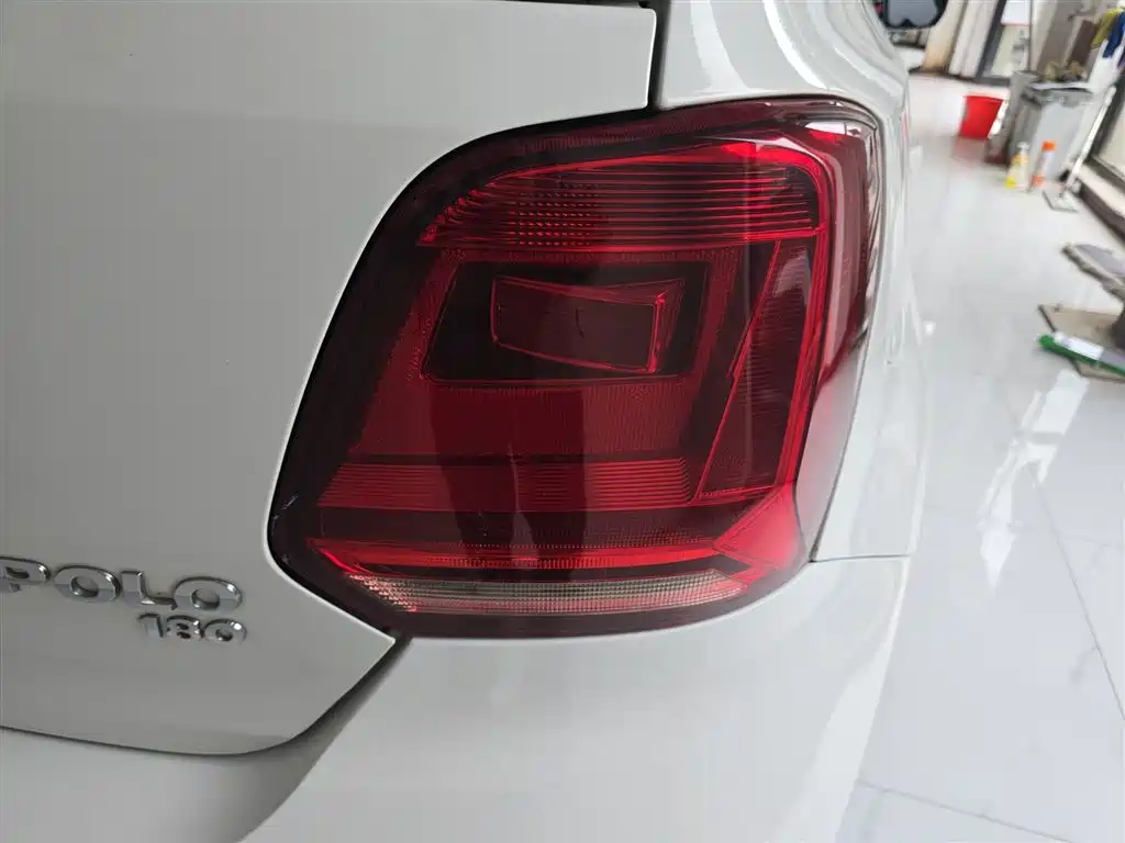 Volkswagen Polo 2018 1.5L Auto Safe Drive фото 8