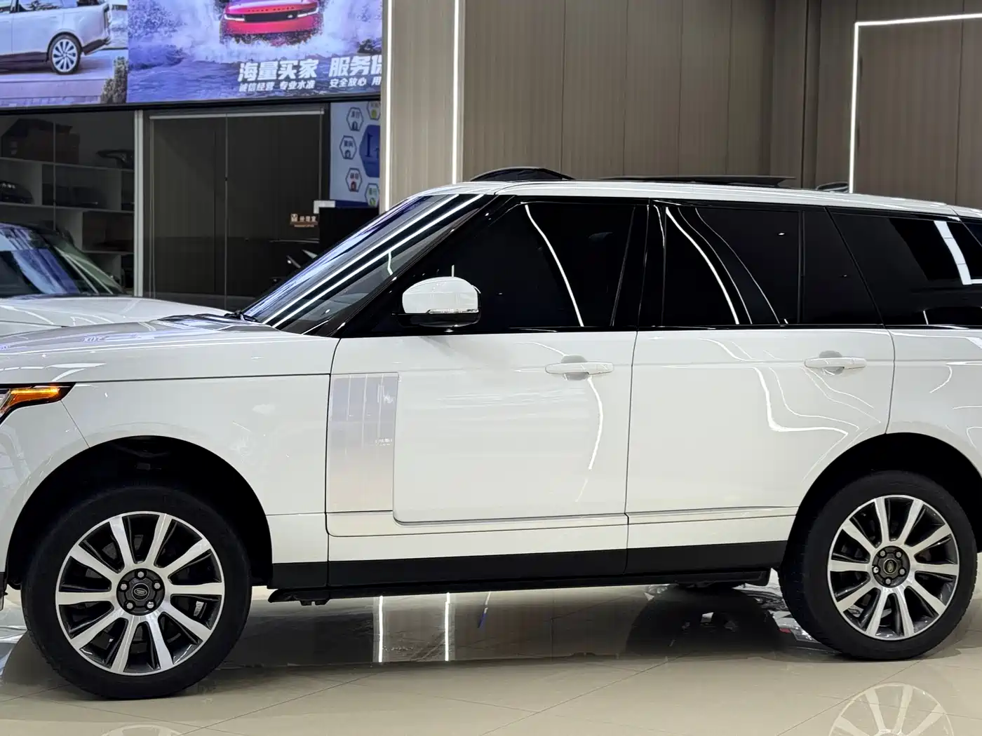 Land Rover Range Rover 2017 3.0 SC V6 Vogue фото 3