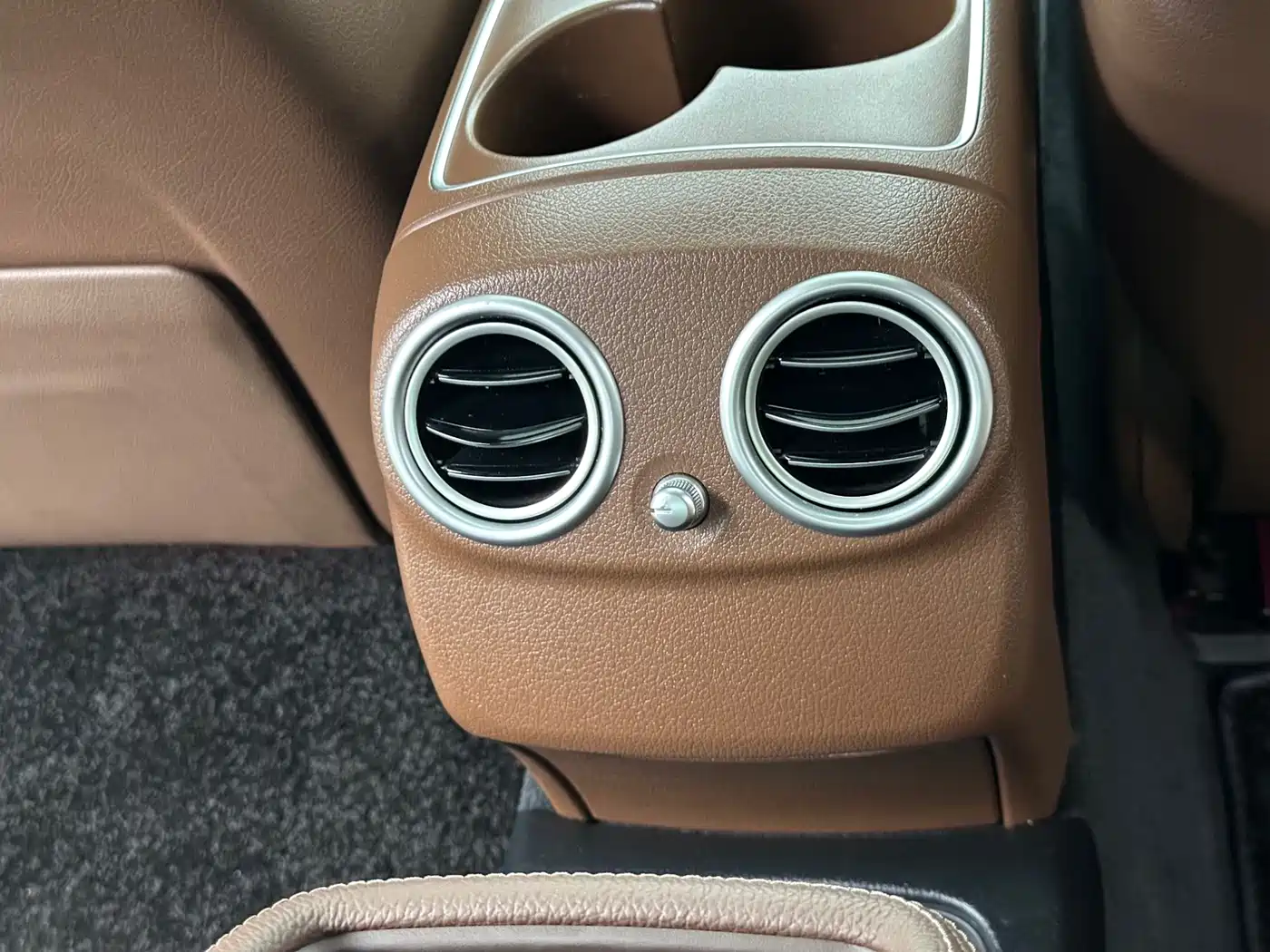 Mercedes-Benz E-Class 2019 E 200 L Sport фото 19