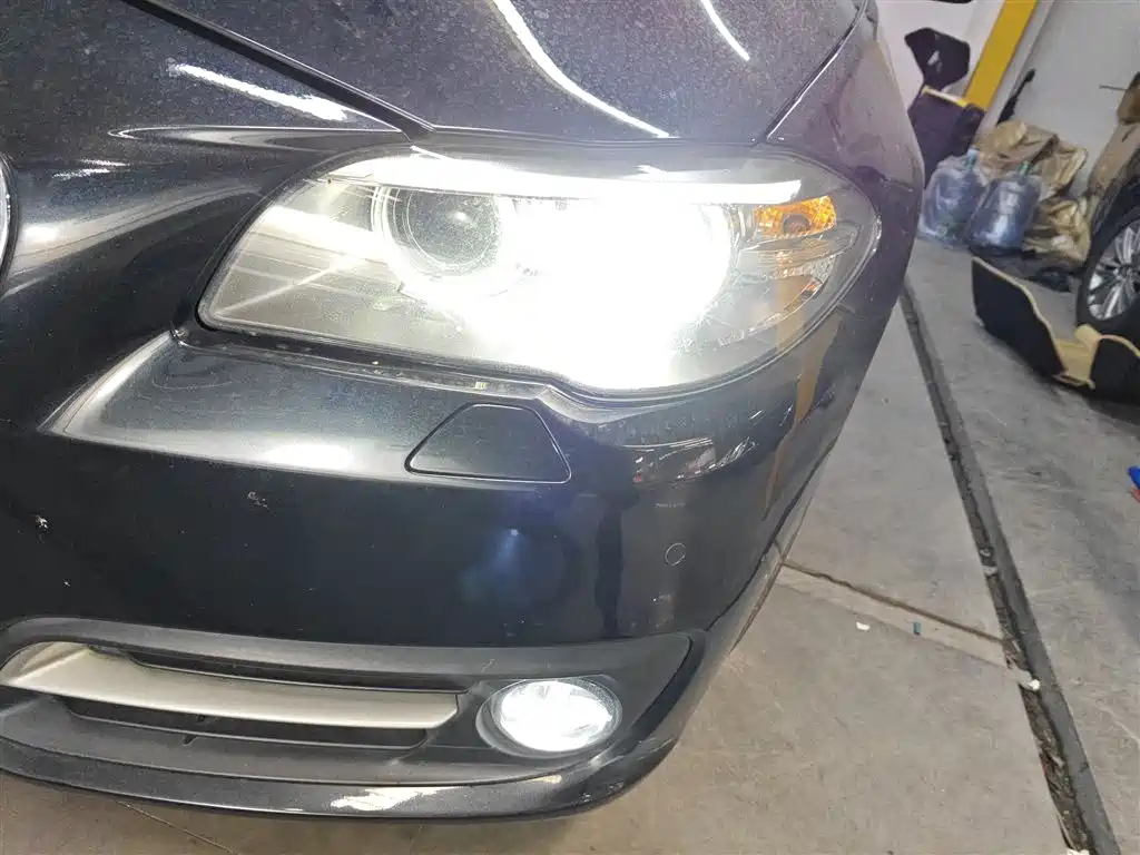 BMW 5 Series 2014 528Li Leading Edition фото 18