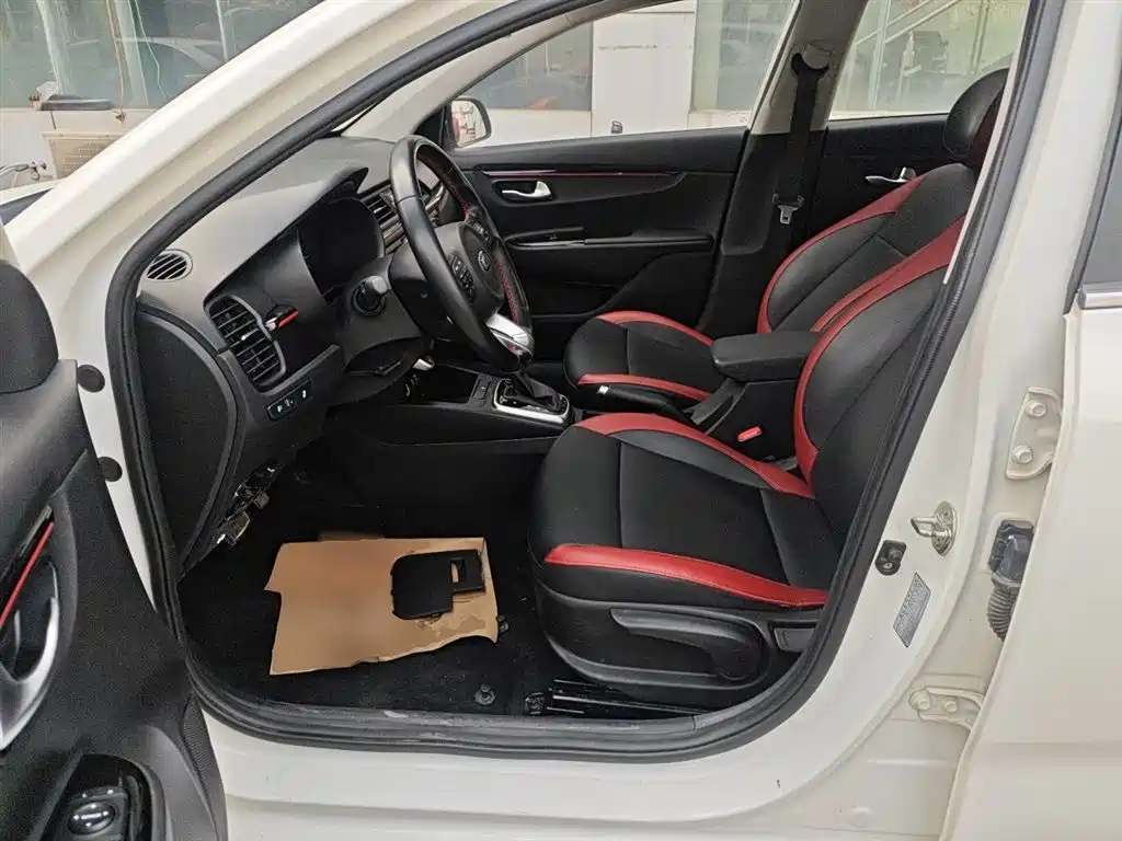 Kia KX CROSS 2018 1.6L Automatic Smart Sunroof Edition фото 11