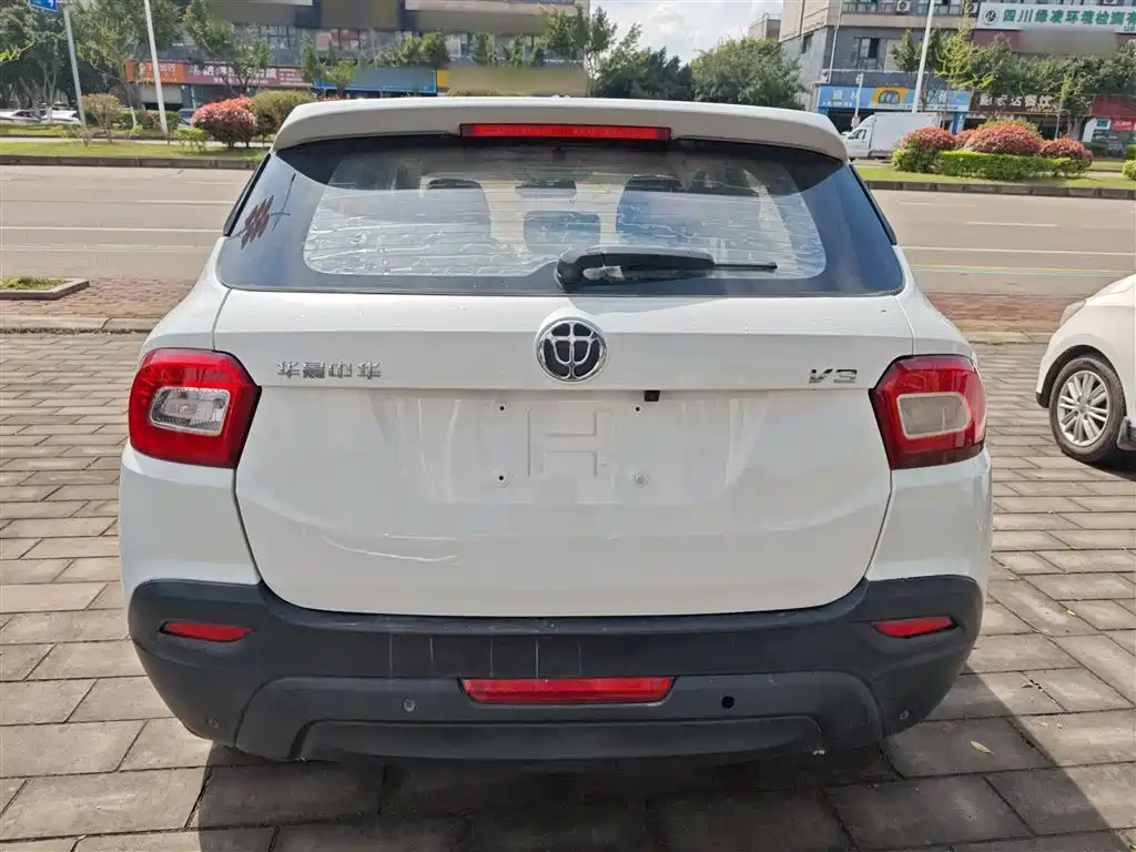 Фото 6 - Zhonghua V3